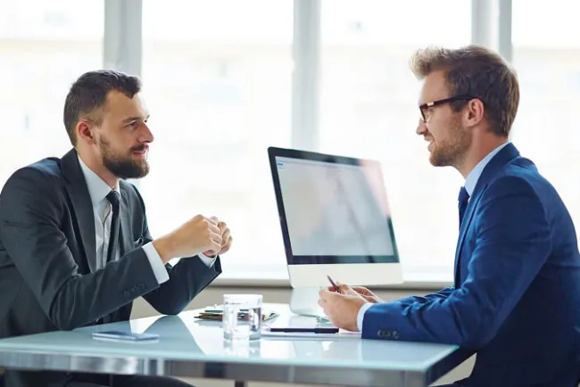 Những lời nói dối nơi công sở: Bài học và giá trị