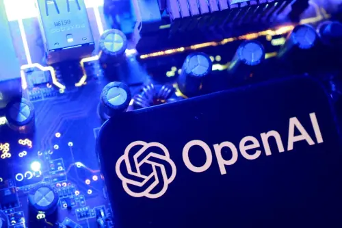 OpenAI đối mặt vụ kiện bí mật thương mại trong cuộc đua phát triển thiết bị AI